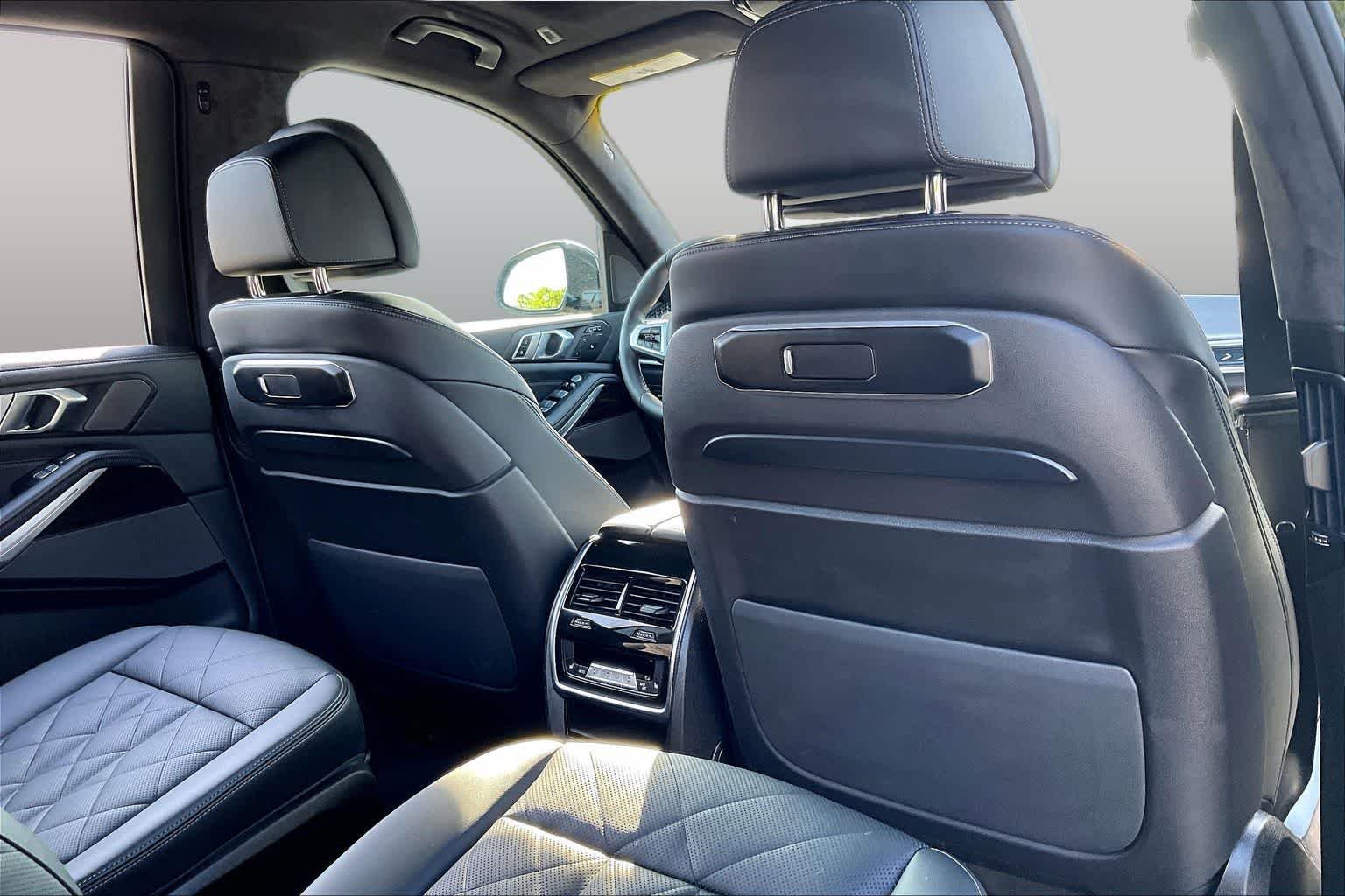 Used 2025 Carbon Black Metallic BMW xDrive40i image 20
