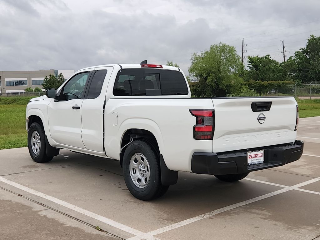 New 2026 White Nissan S King Cab image 4