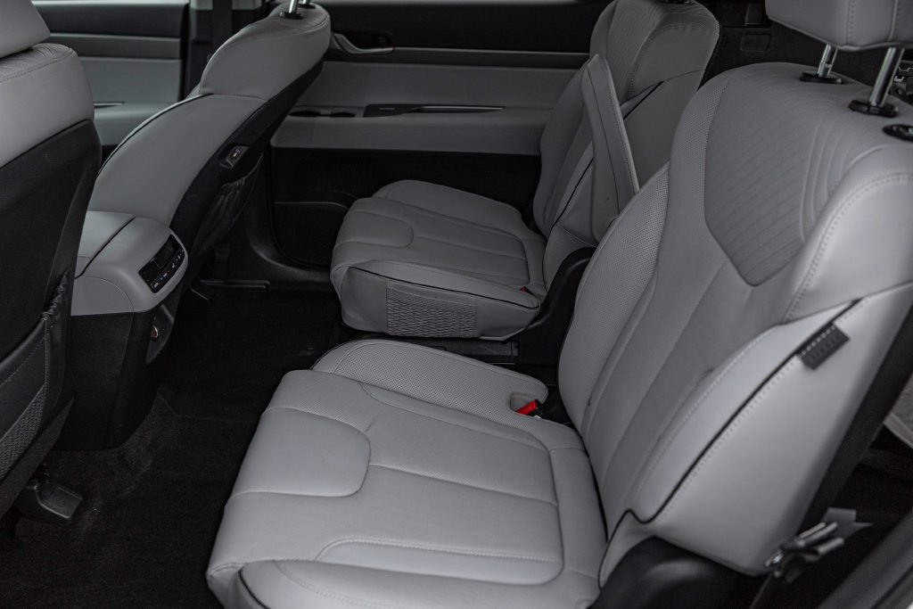 Certified Used 2024 White Hyundai SEL image 28