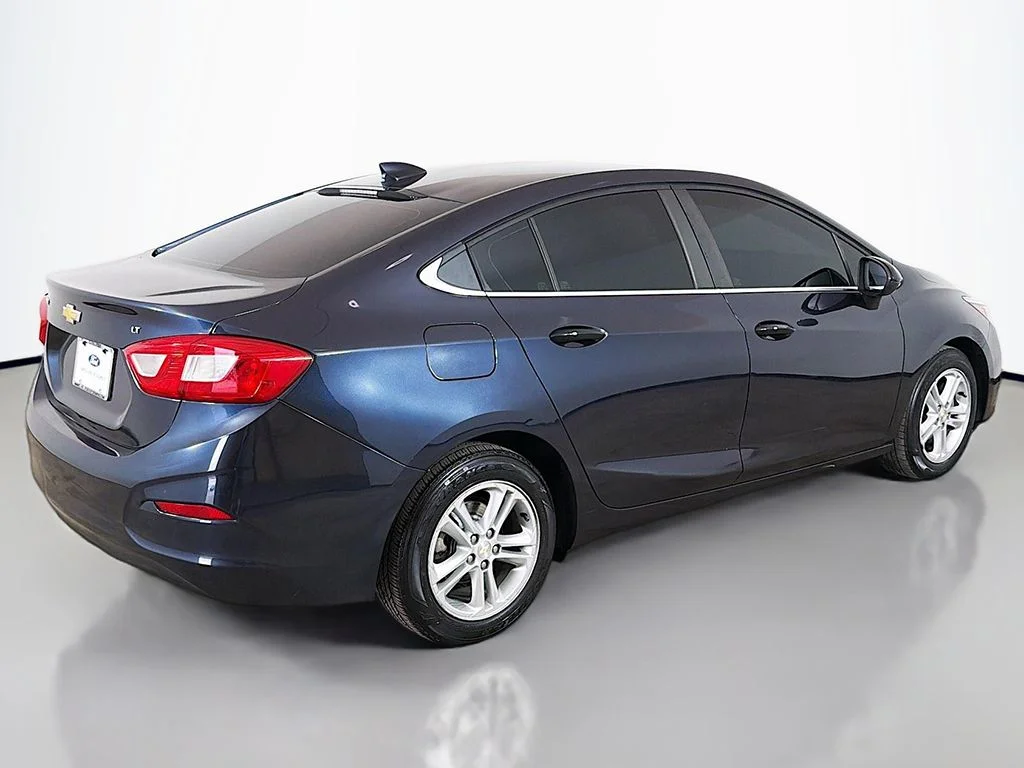 Used 2016 Blue Ray Metallic Chevrolet LT image 11