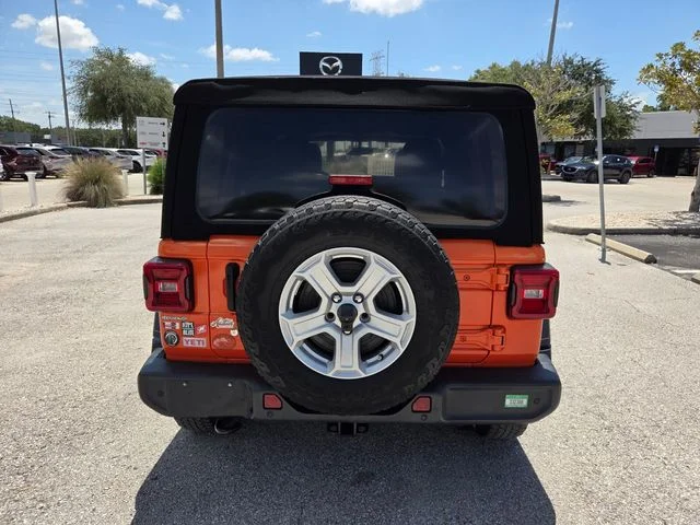 Used 2018 Orange Jeep Unlimited Sport S image 12