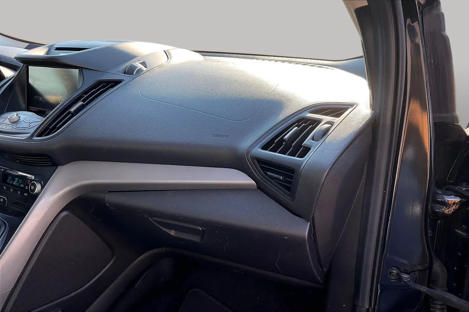 Used 2015 Tuxedo Black Ford SE image 17