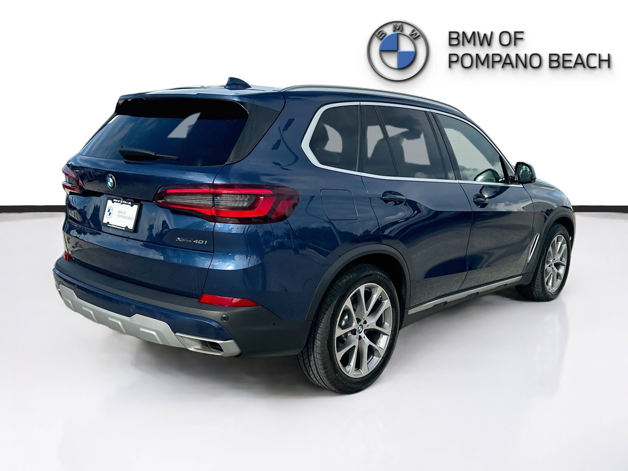 Used 2023 Phytonic Blue Metallic BMW xDrive40i image 7