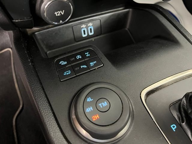 Used 2019 White Ford Lariat image 32