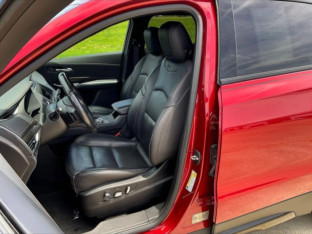 Used 2019 Red Cadillac Sport image 10