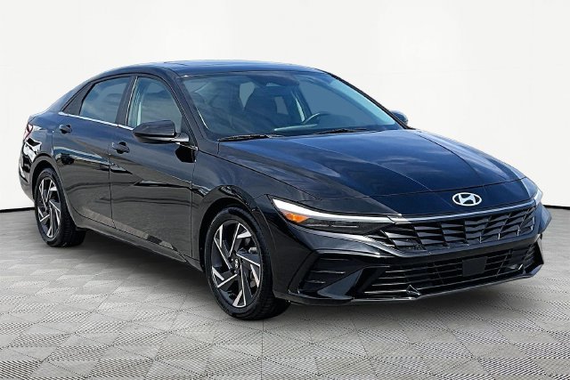 Used 2024 Black Hyundai SEL image 11