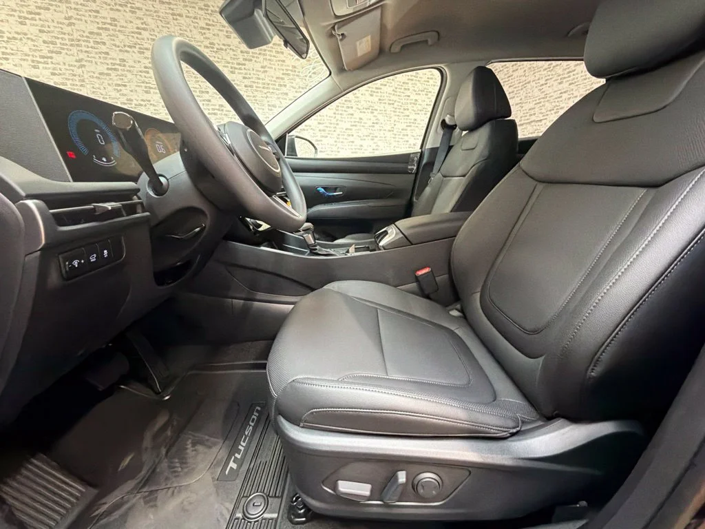 New 2026 Phantom Black Hyundai SEL Plus image 24