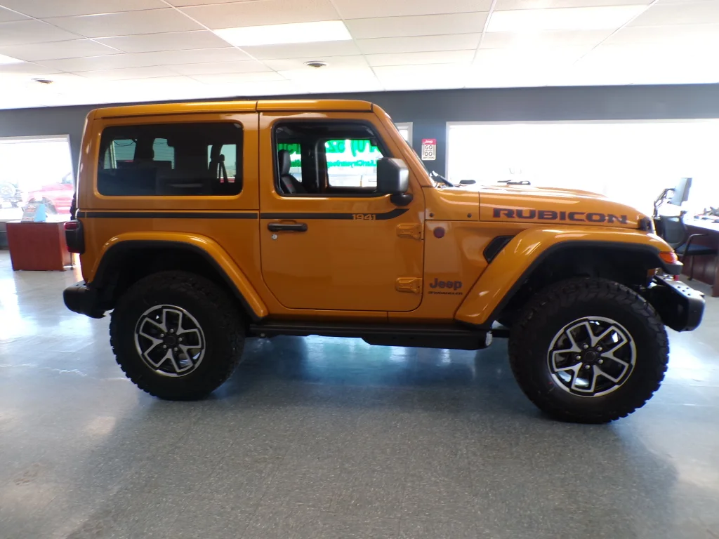 New 2026 Goldilocks Exterior Paint Jeep Rubicon X image 4