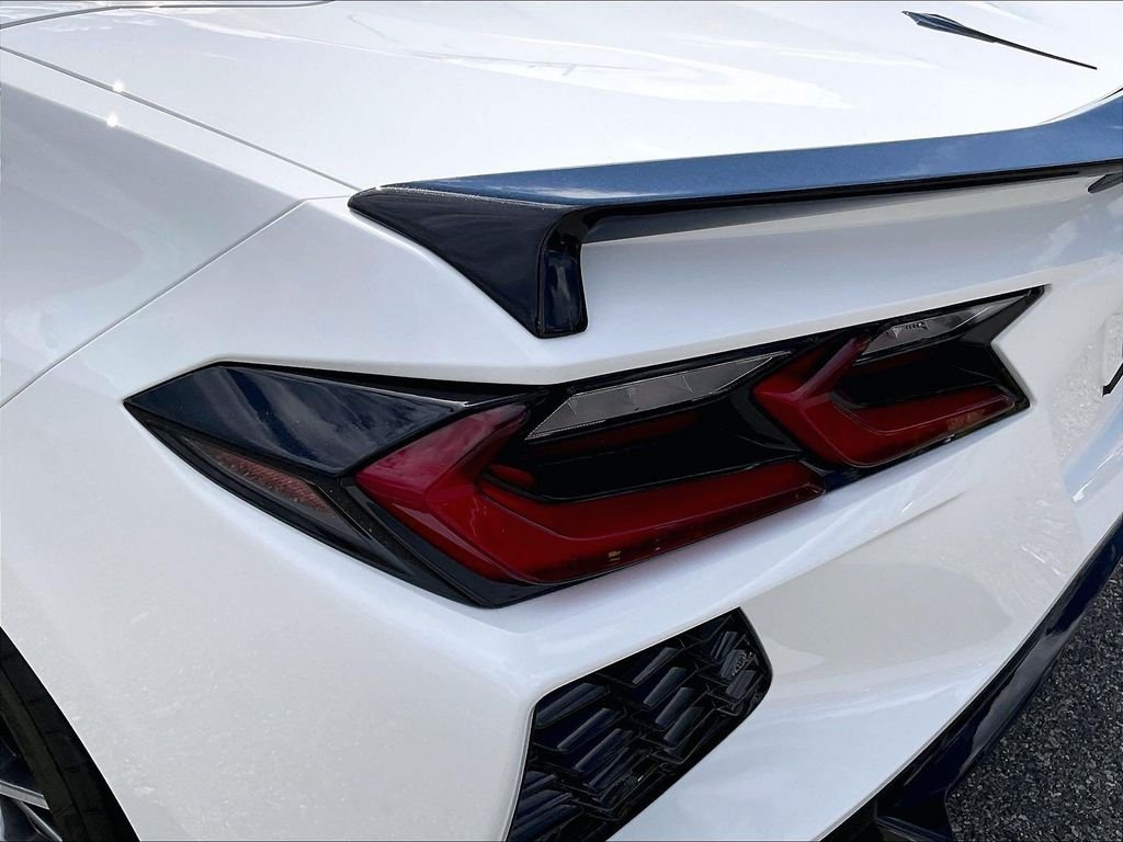 Used 2024 White Chevrolet Stingray image 34