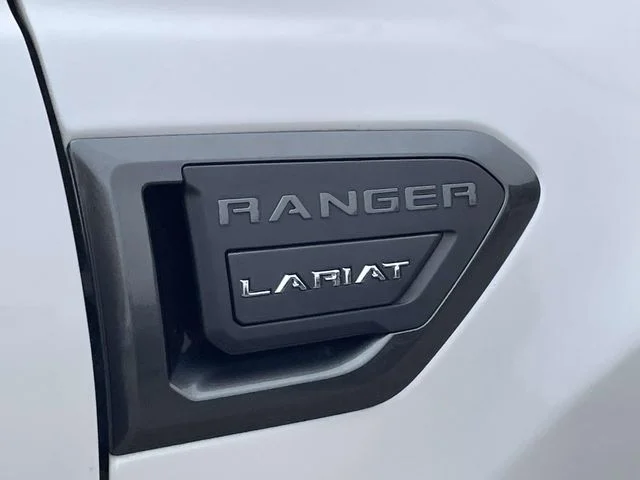 Used 2019 White Platinum Clearcoat Ford Lariat image 8