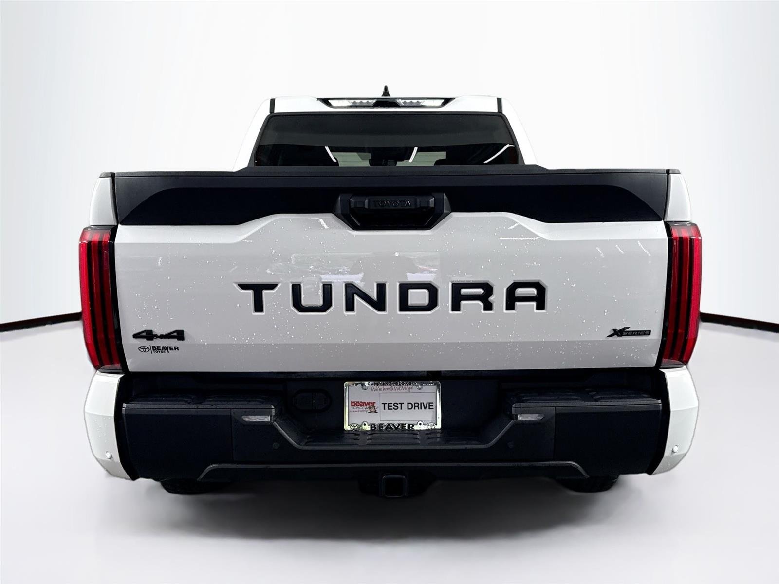 Used 2023 Ice Cap Toyota SR5 image 11