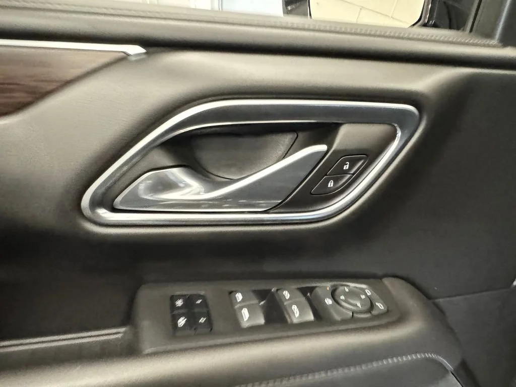 2023 Chevrolet Suburban Z71 - Photo 21