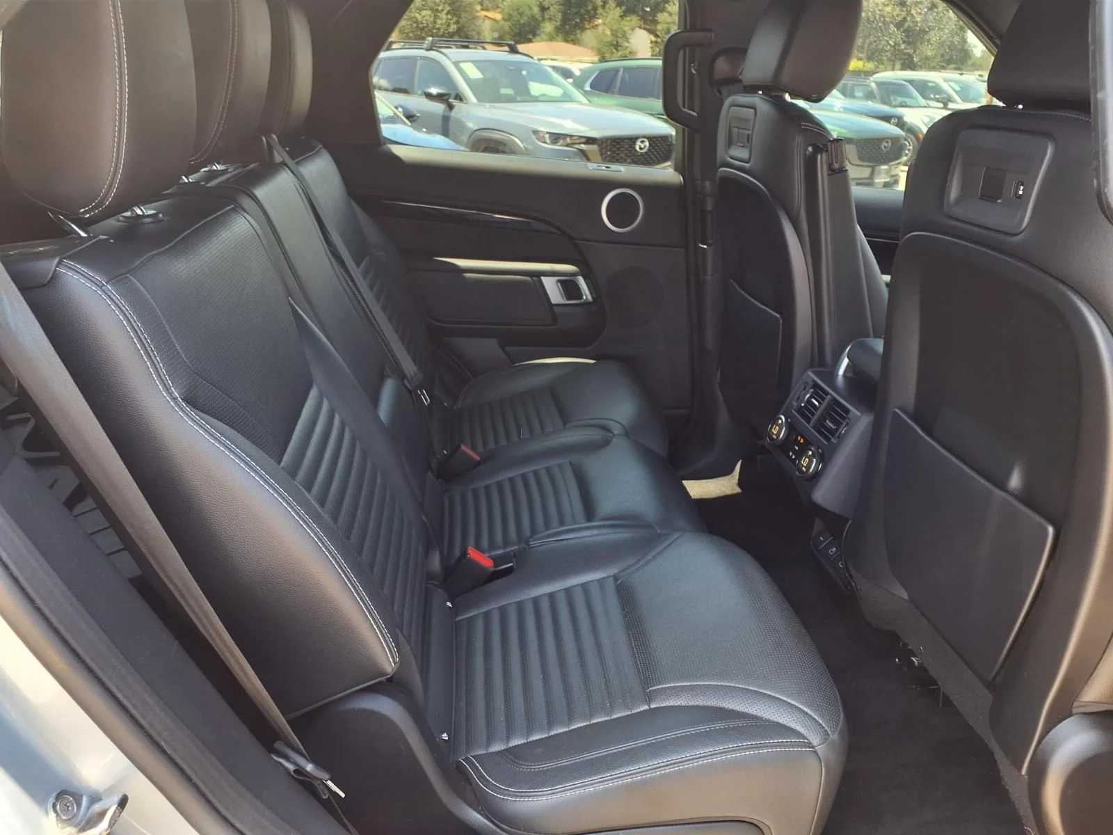 2022 Land Rover Discovery S R Dynamic - Photo 20