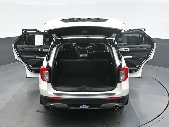 Used 2021 White Ford Limited image 27