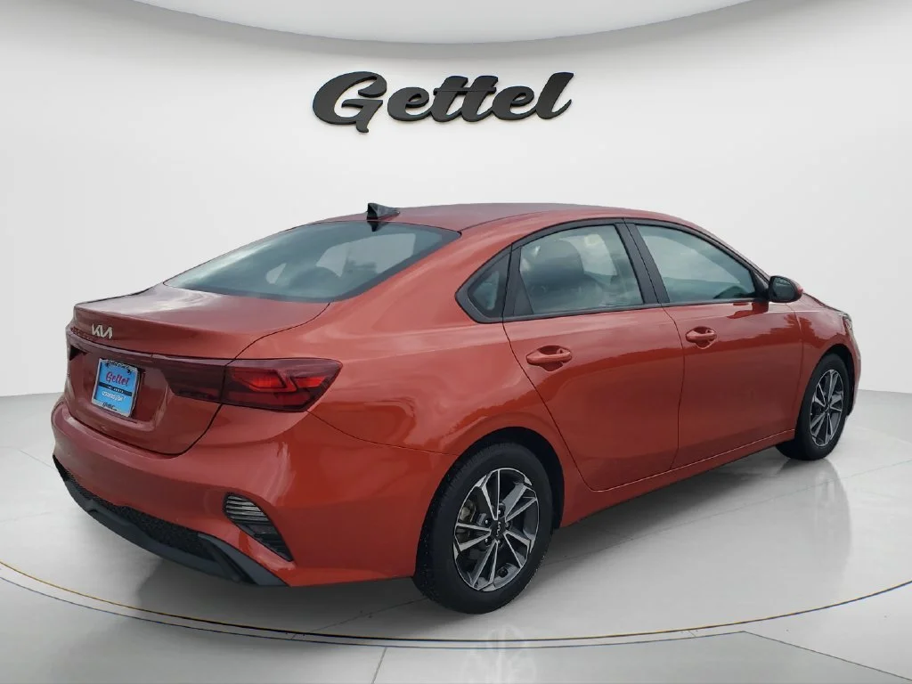 Used 2023 Orange Kia LXS image 5