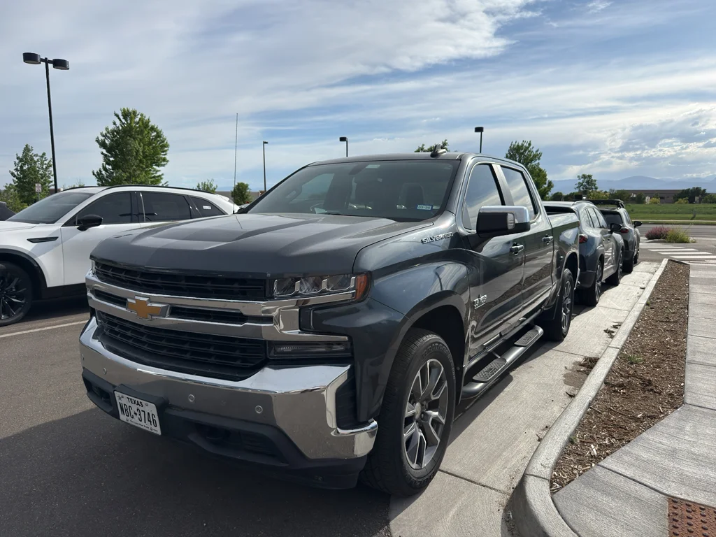 Used 2020 Shadow Gray Metallic Chevrolet LT image 1