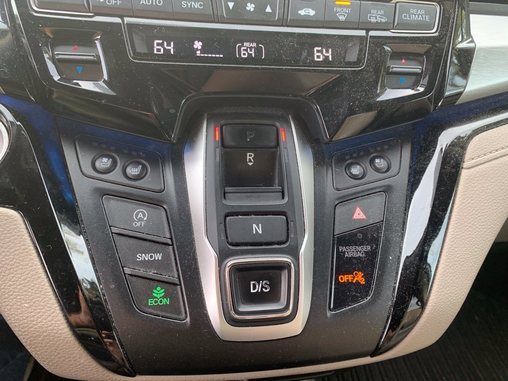 Used 2018 White Honda Elite image 22
