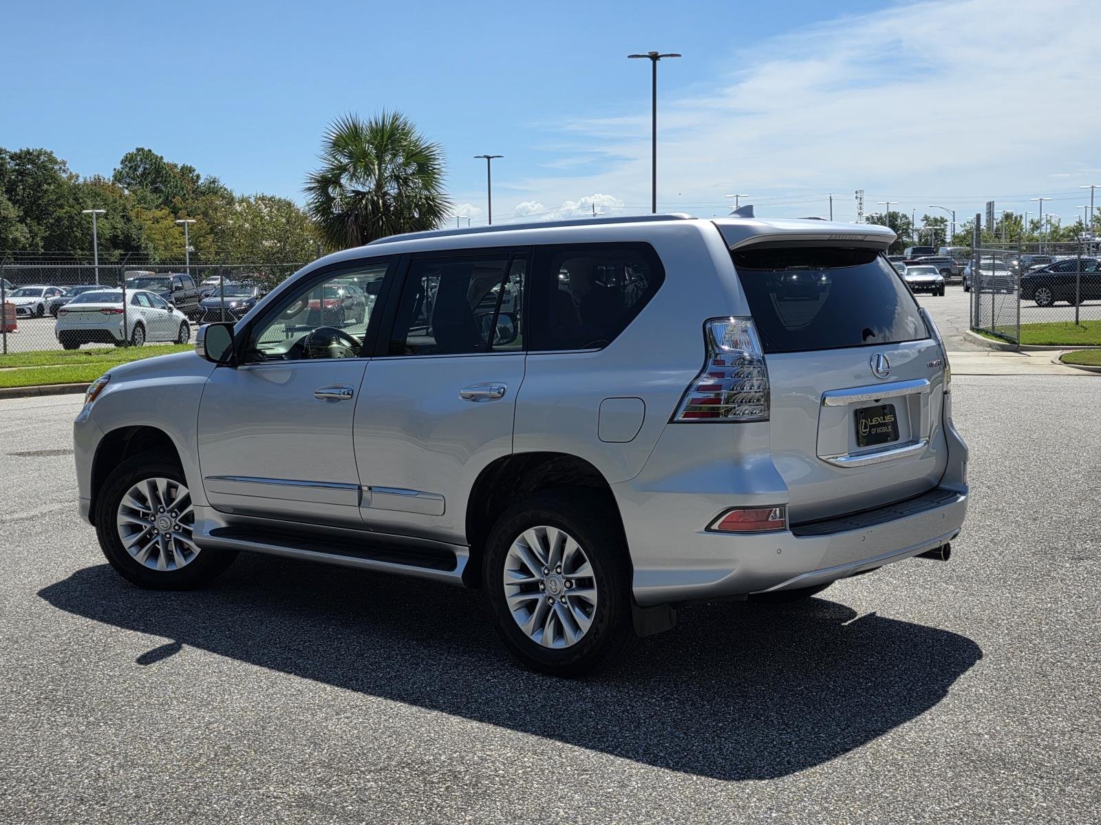Used 2017 Silver Lexus 460 image 4