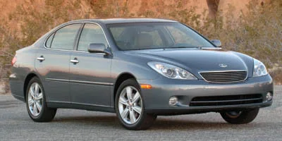 Used 2005 White Lexus  image 1