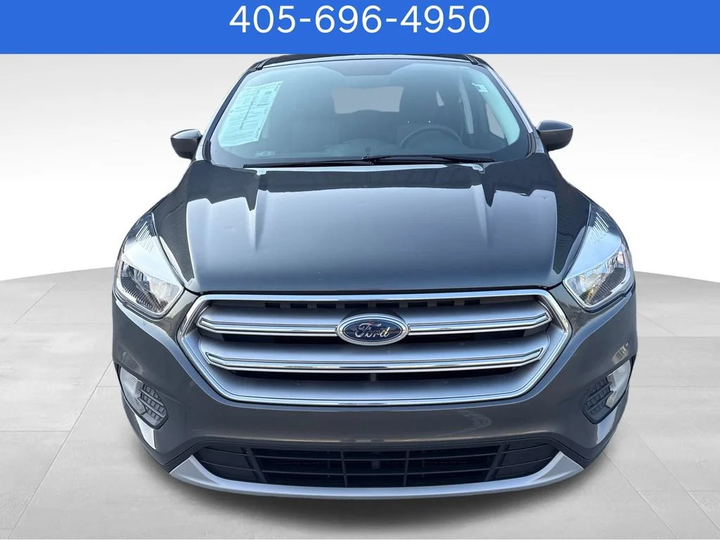 Pre-Owned 2017 Ford Escape SE
