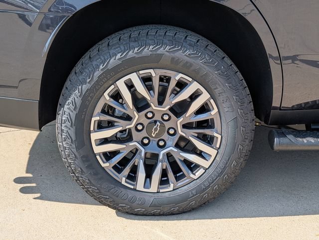 New 2026 Dark Ash Metallic Chevrolet Z71 image 3