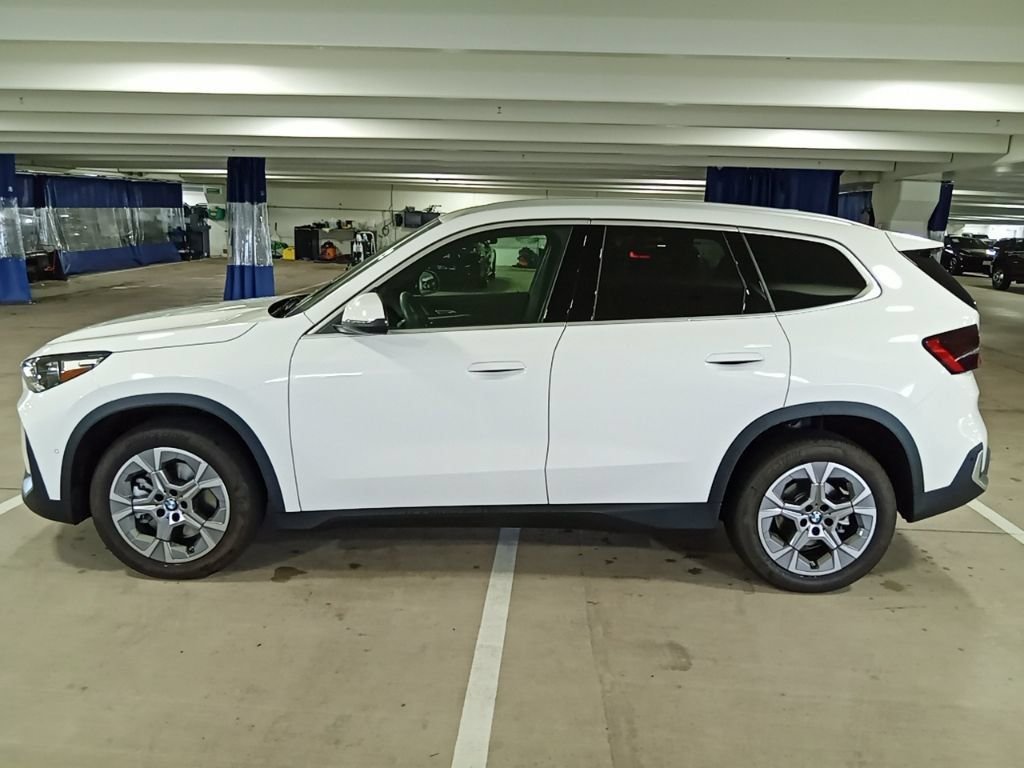 Used 2023 Alpine White BMW xDrive28i image 8