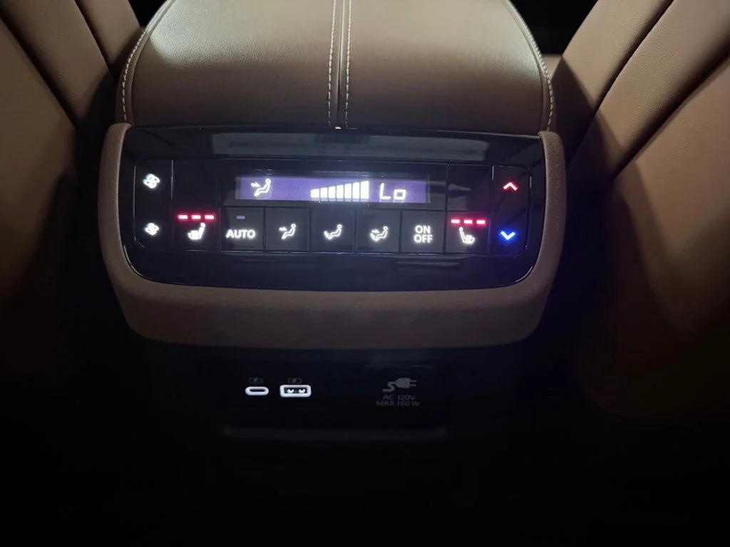 Used 2024 Blue INFINITI Sensory image 31