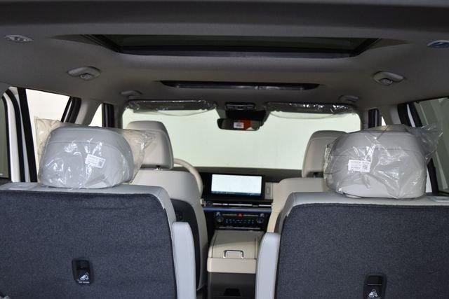 New 2027 White Hyundai Limited image 89