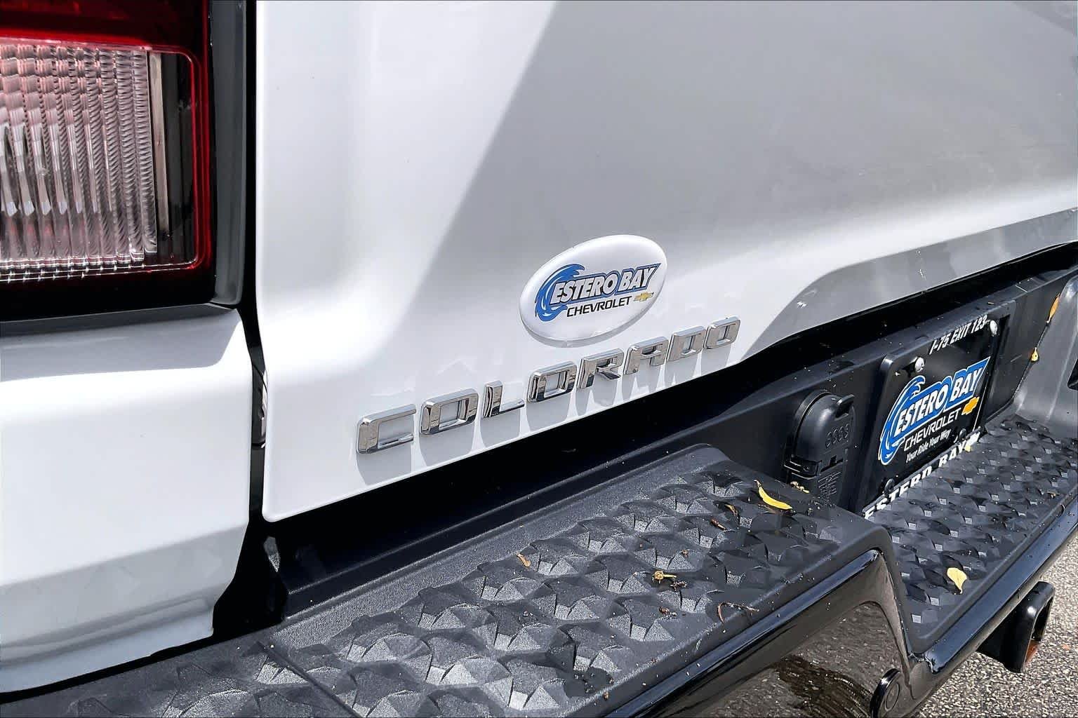 Used 2025 Summit White Chevrolet 4WD Trail Boss image 9