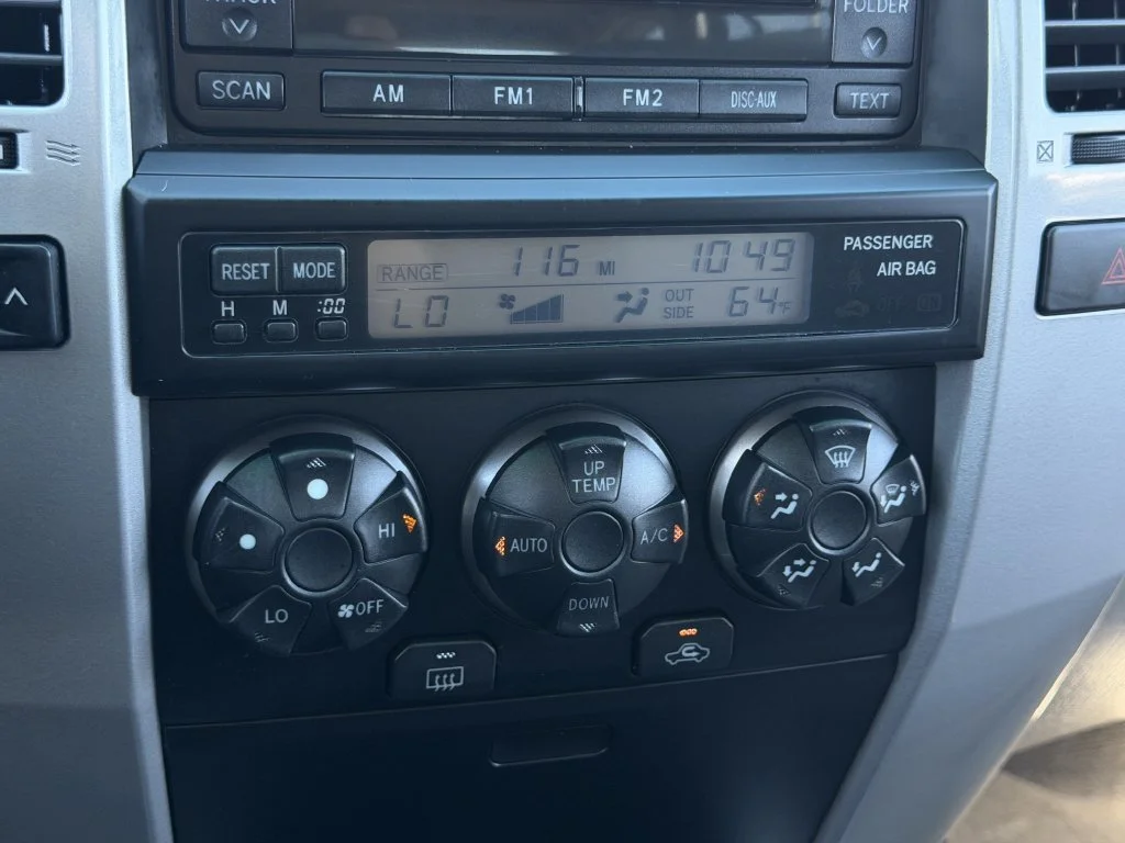 Used 2008 Silver Toyota SR5 image 19