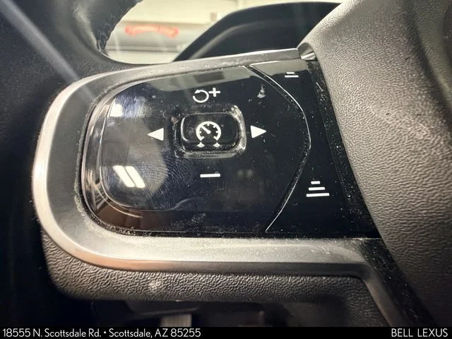 Used 2018 Gray Volvo T6 Momentum image 21