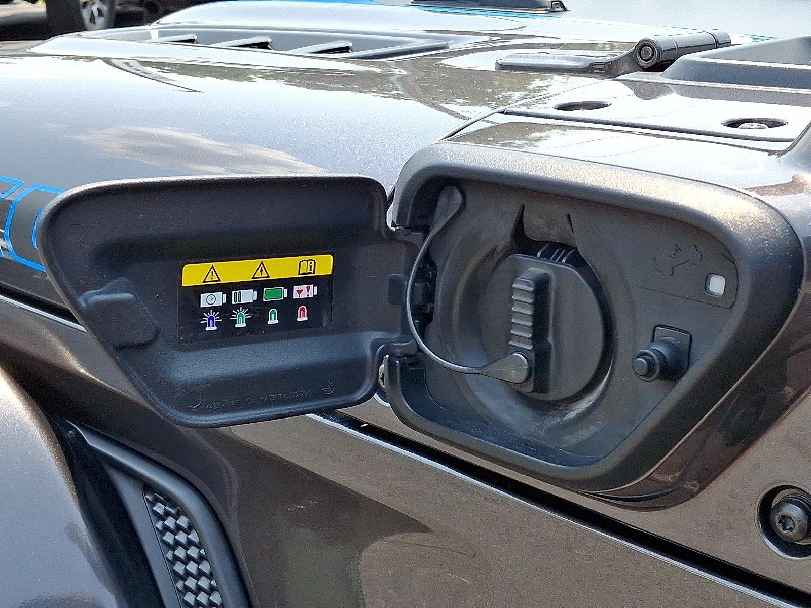 Used 2021 Granite Crystal Metallic Clearcoat Jeep Unlimited Rubicon image 32