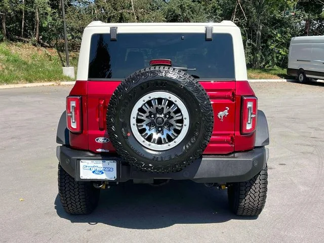 New 2026 Ruby Red Metallic Tinted Clearcoat Ford Outer Banks® image 4