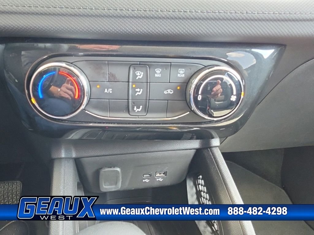 Used 2025 Gray Chevrolet LT image 17