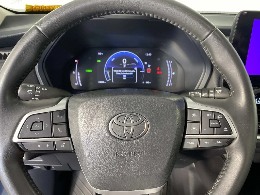 Used 2025 Cloud Toyota XLE image 15