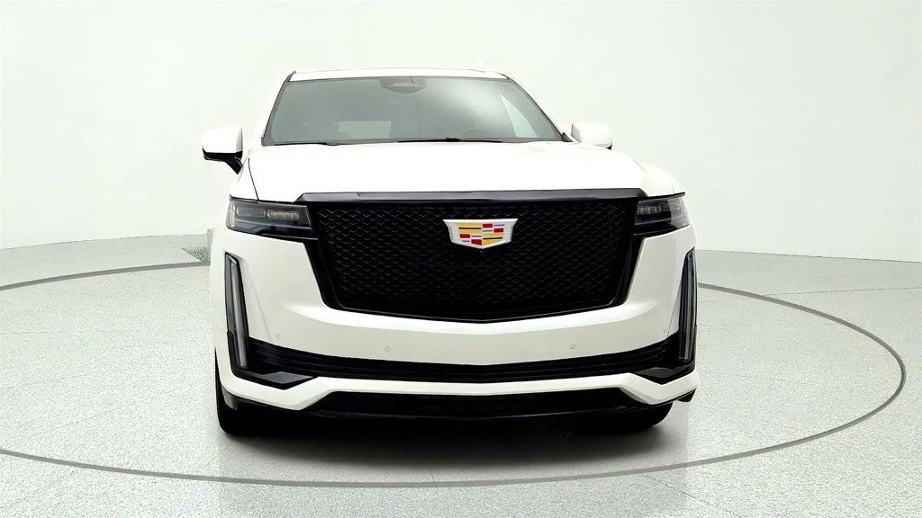 Used 2022 Crystal White Tricoat Cadillac Sport 4WD w/ Touring Pkg & Sport Performance Pkg image 2
