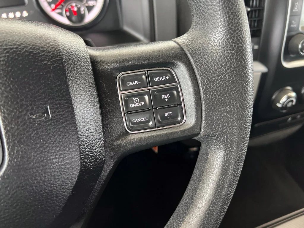 Used 2019 White Ram Warlock image 29