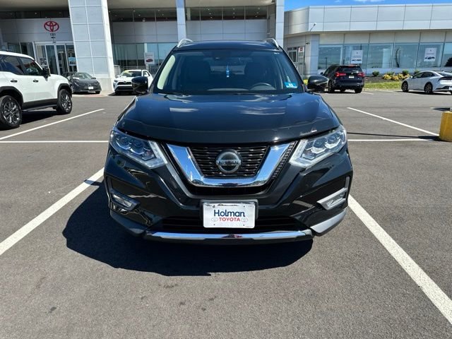 Used 2018 Black Nissan SL image 2