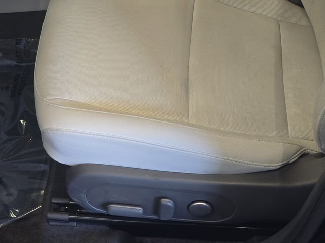 Used 2024 Black Hyundai SEL image 31