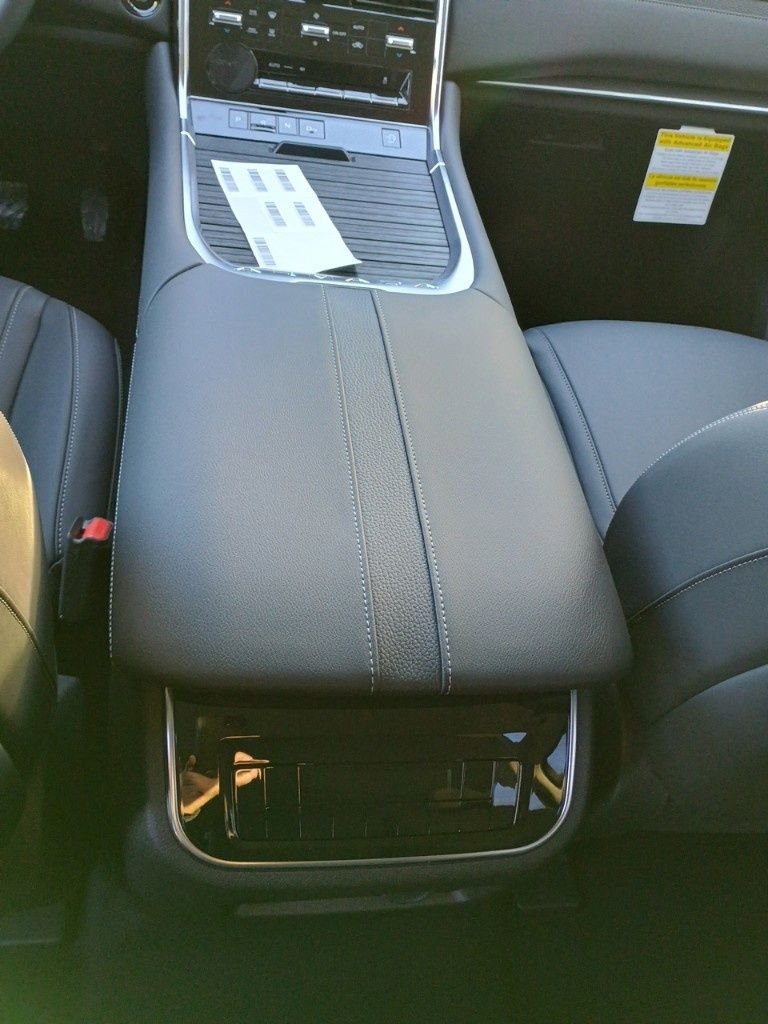 2025 Nissan Armada SV - Photo 27