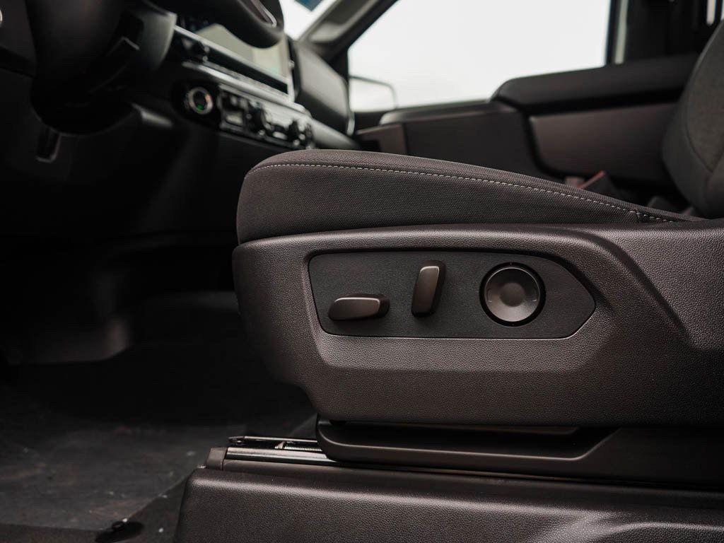 2025 Chevrolet Silverado 1500 LT - Photo 15