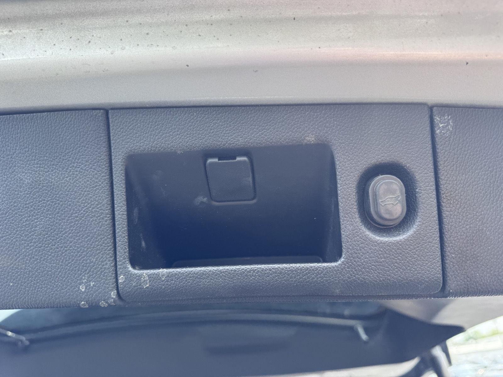 Used 2020 Silver Ice Metallic Chevrolet LT image 9