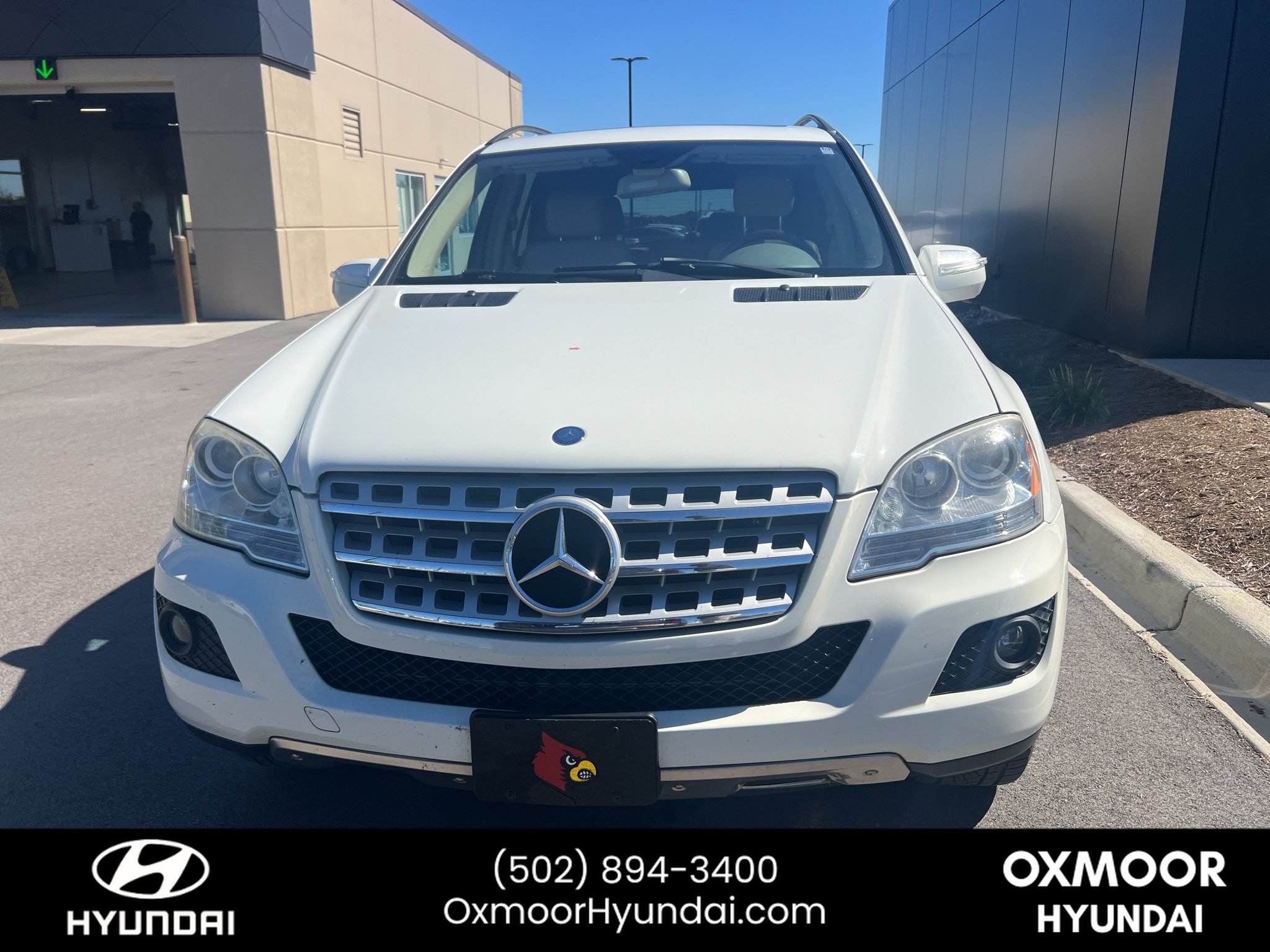 Used 2010 Arctic White Mercedes-Benz ML350 4MATIC® image 2
