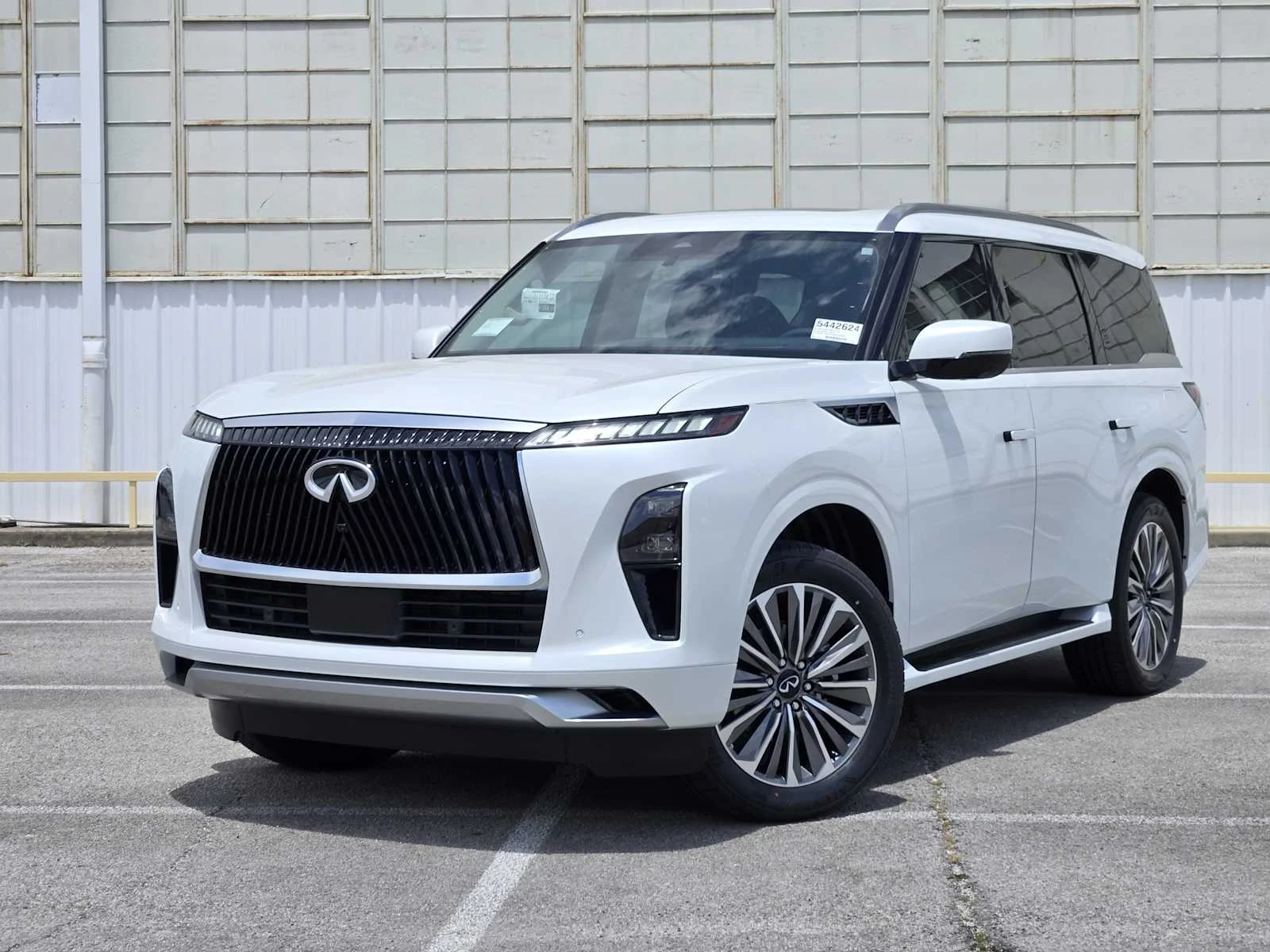 New 2026 INFINITI QX80 Luxe 2WD