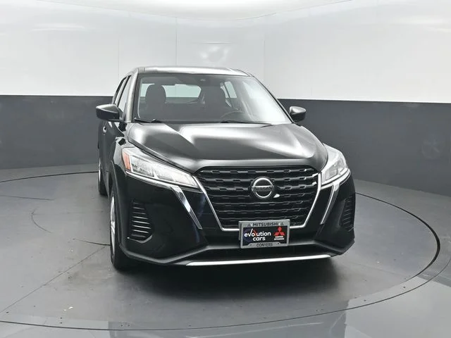 Used 2021 Black Nissan S image 29