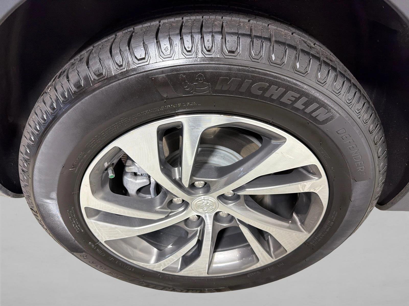 Used 2021 Satin Steel Metallic Buick Essence image 17