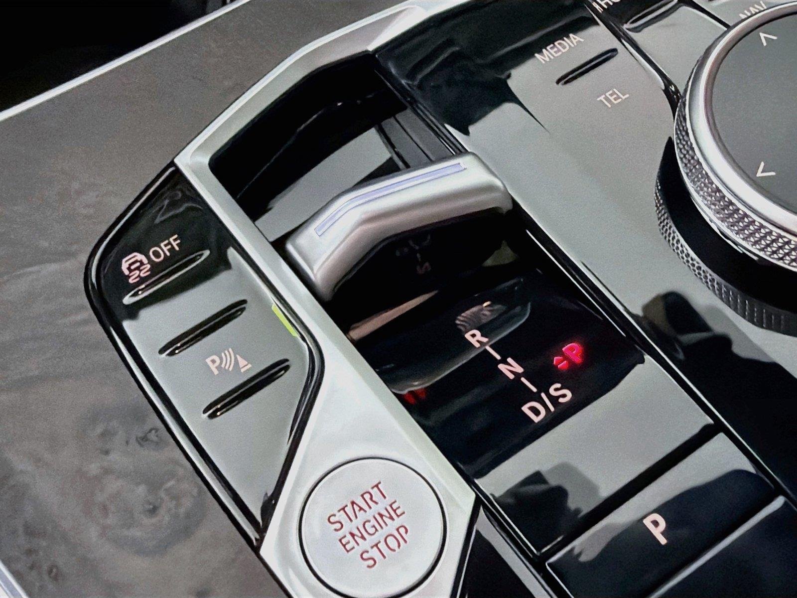 New 2026 Skyscraper Grey Metallic BMW sDrive40i image 17