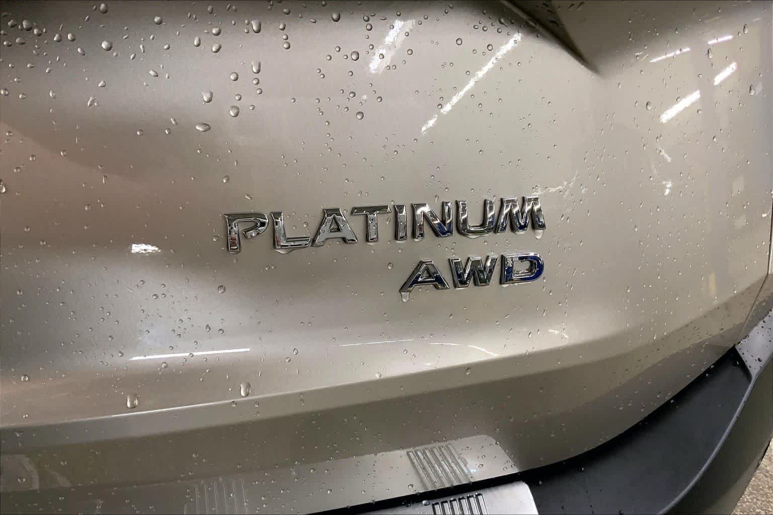 Used 2023 Champagne Silver Metallic Nissan Platinum image 10