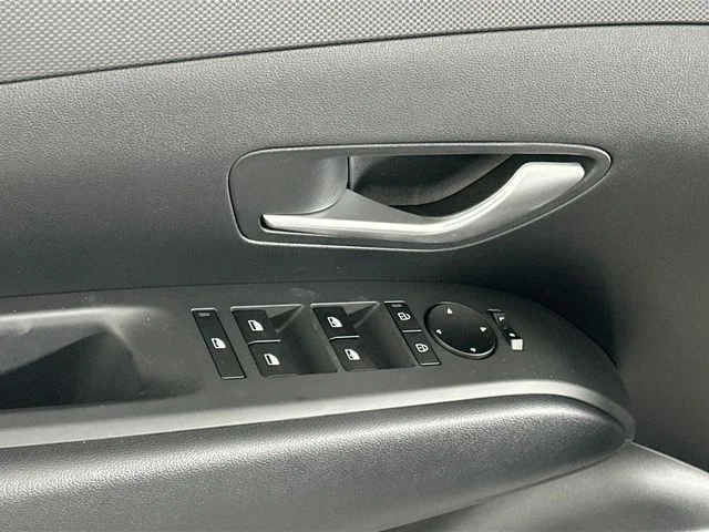 New 2026 Hyundai TUCSON HYBRID SEL