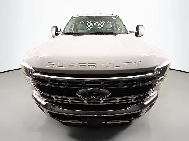 New 2025 Oxford White Ford F-450® XL image 28